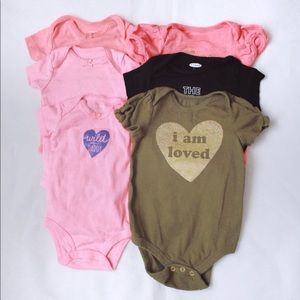 Lot of 6 Baby Girls’ Onesies.